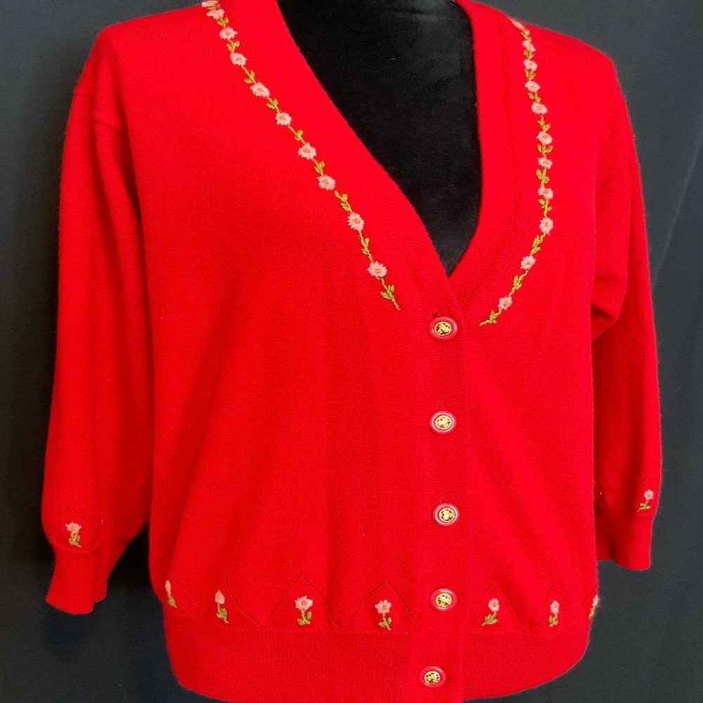 Vintage Red Floral Embroidered Women's Cardigan